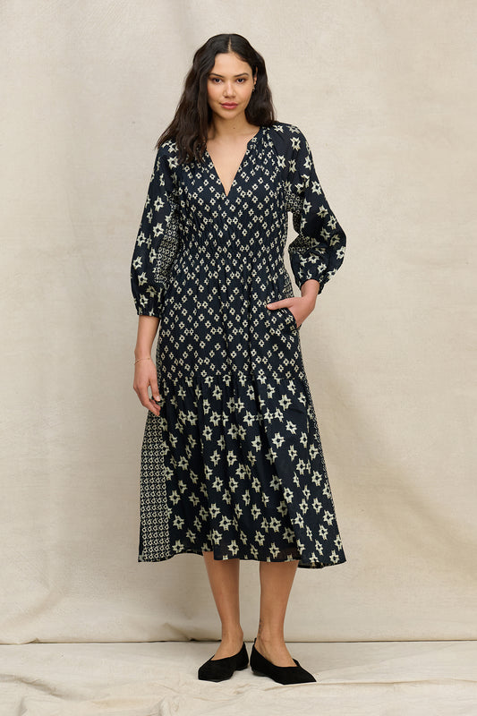 Velvet by Graham and Spencer Elan Vneck Midi Dress