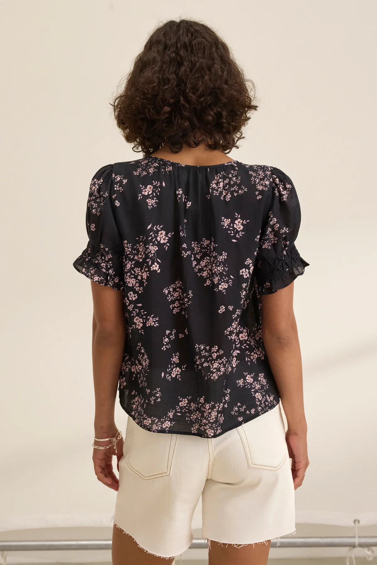 Velvet by Graham and Spencer Leslie Printed Top